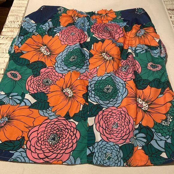 Ladies Floral THML sleevelesss blouse front tie size medium - Picture 6 of 6